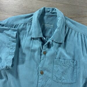 Tommy Bahama Medium Silk Hawaiian Teal Short Sleeve Loop Collar Button Up Emboss